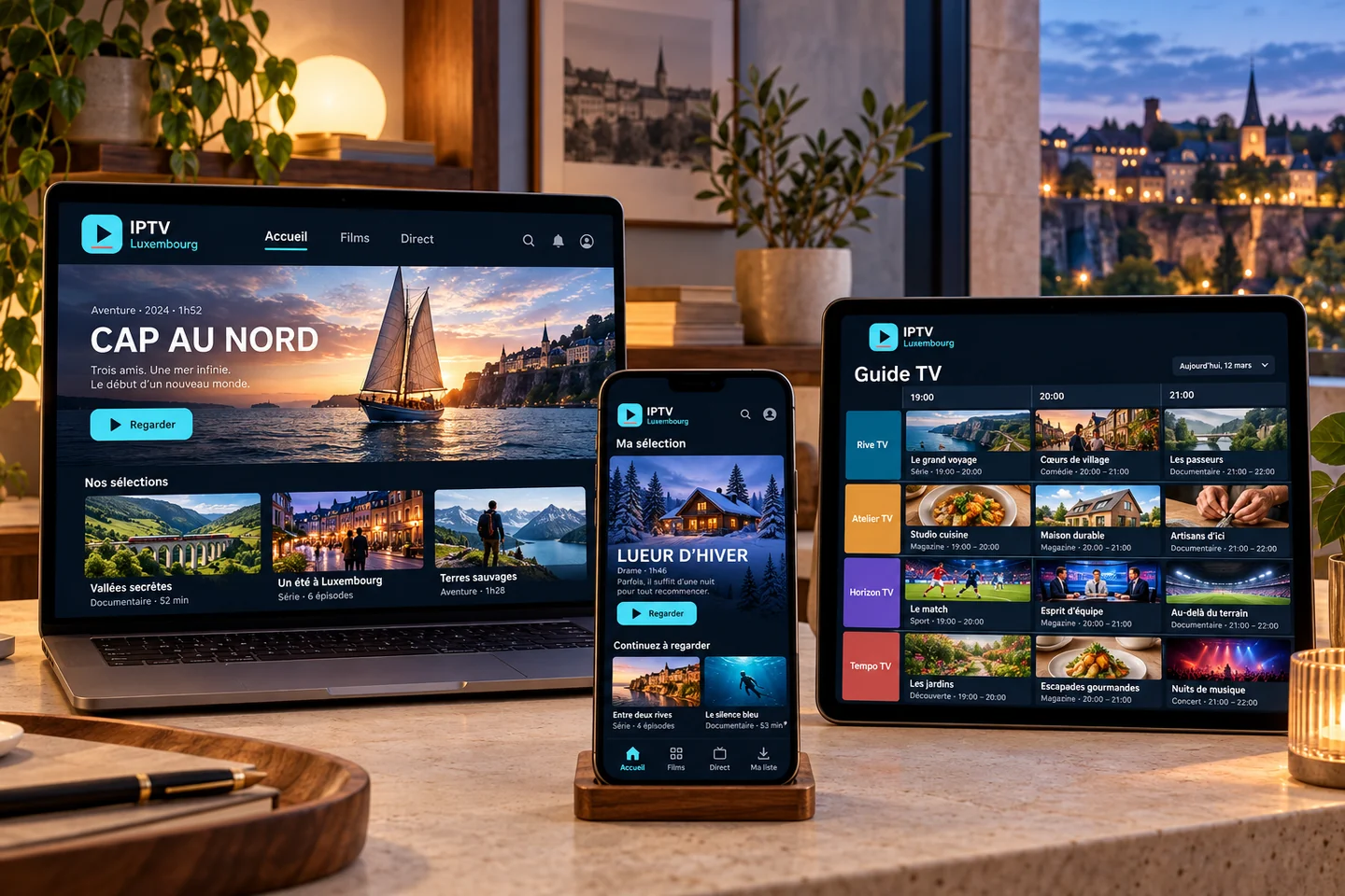 Ordinateur, tablette et téléphone présentant des interfaces fictives de lecture et de guide TV.